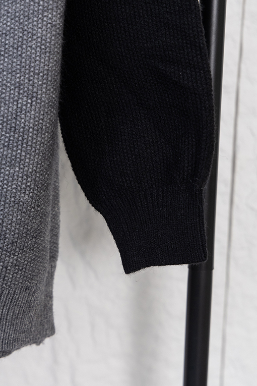 クロムハーツ サンスクリット語の馬蹄十字架の刺繍入りラグランスリーブカーディガンセーター