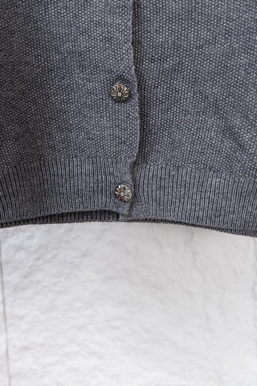 クロムハーツ サンスクリット語の馬蹄十字架の刺繍入りラグランスリーブカーディガンセーター