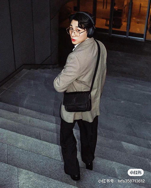 サンローラン NIKI 小さなナイロンメッセンジャーバッグ