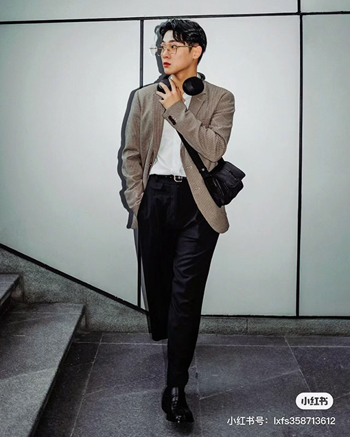 サンローラン NIKI 小さなナイロンメッセンジャーバッグ