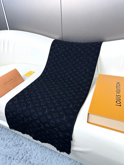 ルイヴィトン クラシックなメンズカシミアスカーフ