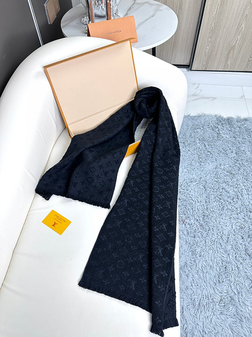 ルイヴィトン クラシックなメンズカシミアスカーフ