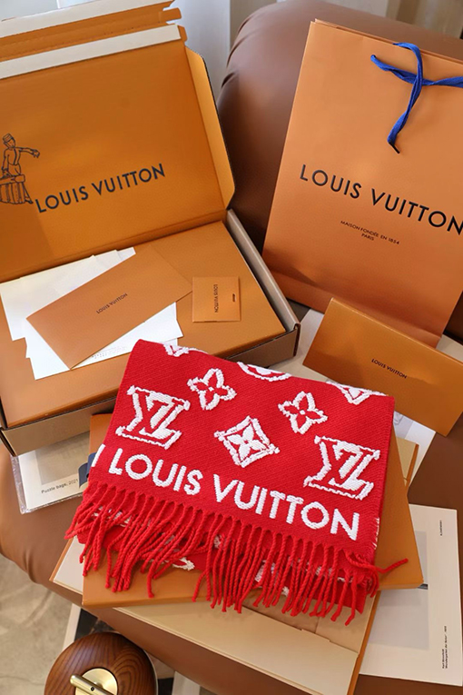 ルイヴィトン 3Dステレオ Monogram カットアウトスカーフ