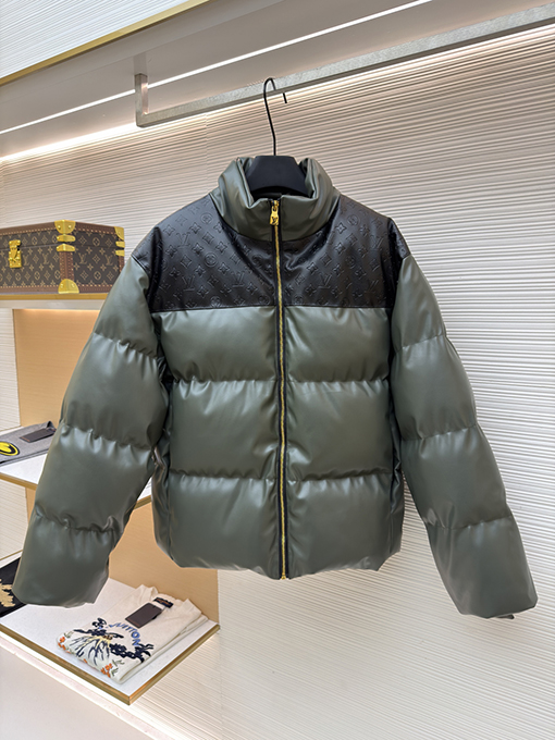 ルイヴィトン エンボスパッチワークダウンジャケット