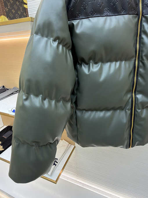 ルイヴィトン エンボスパッチワークダウンジャケット