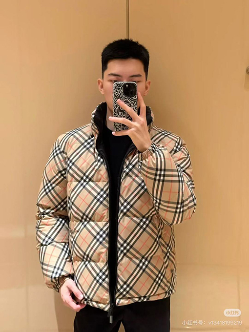 バーバリー Snowdon リバーシブルチェック柄ダウンジャケット