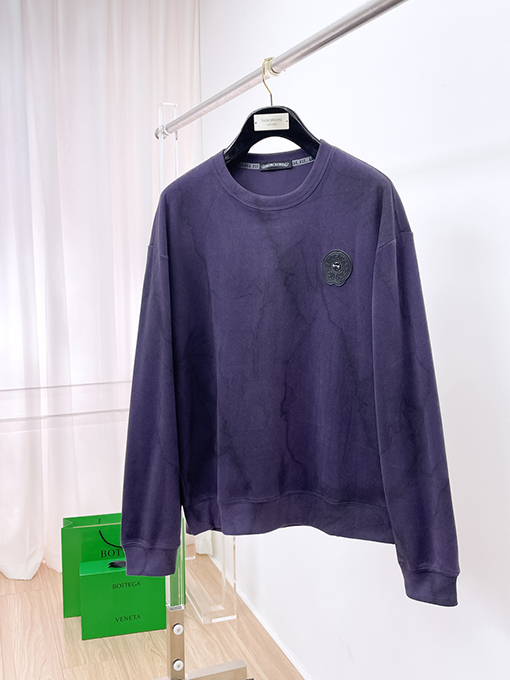 クロムハーツスーパーコピー フロントグラフィックウェビングとロゴデザインのスウェットシャツ