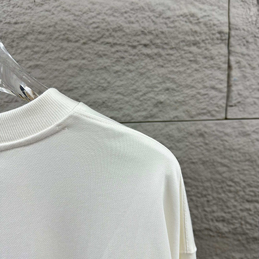 アミ クラシックハートフロックスウェットシャツ