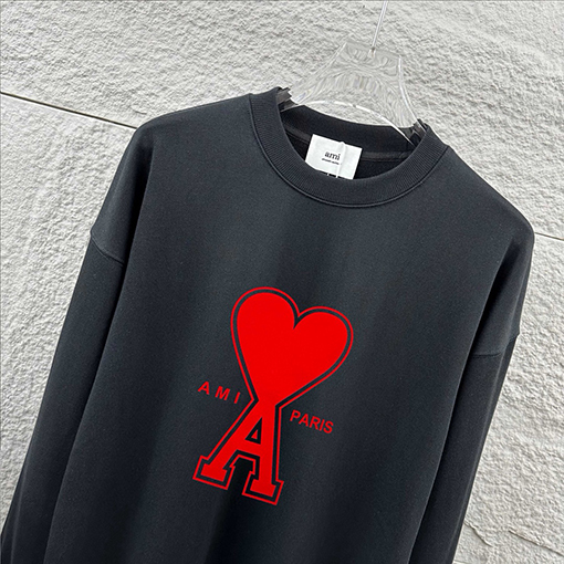 アミ クラシックハートフロックスウェットシャツ