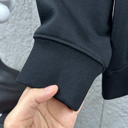 アミ クラシックハートフロックスウェットシャツ