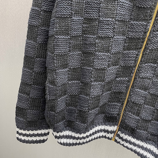 ルイヴィトン リブカラーのゴールドチェック柄ジップアップカーディガン