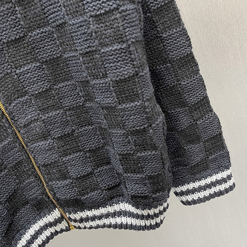 ルイヴィトン リブカラーのゴールドチェック柄ジップアップカーディガン