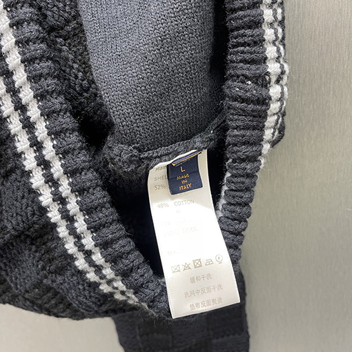 ルイヴィトン リブカラーのゴールドチェック柄ジップアップカーディガン