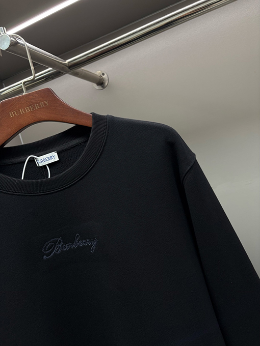 バーバリー チェック柄の筆記ロゴをあしらったクルーネックスウェットシャツ