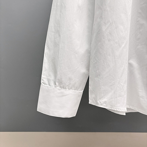 バーバリー BUBBERRY 新モデル刺繍入り長袖シャツ