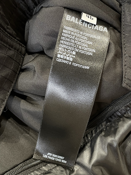 バレンシアガ BALENCIAGA ダークな柄のフード付きジャケット