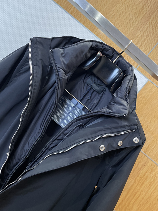 プラダスーパーコピー 隠しフード付きツーピースジャケット