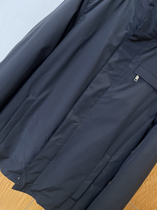 プラダスーパーコピー 隠しフード付きツーピースジャケット