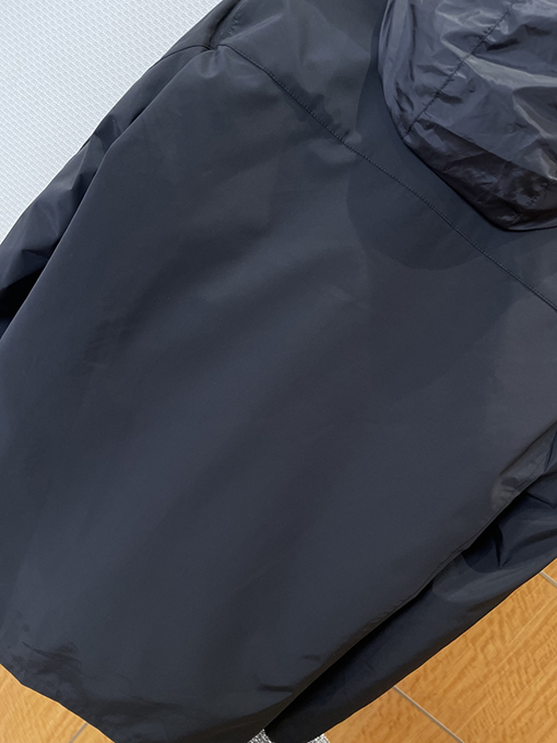 プラダスーパーコピー 隠しフード付きツーピースジャケット