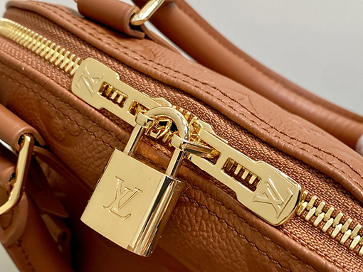 ルイヴィトン LV Alma bb クラシックなオールレザーエンボスシェルバッグ M26489 M28661