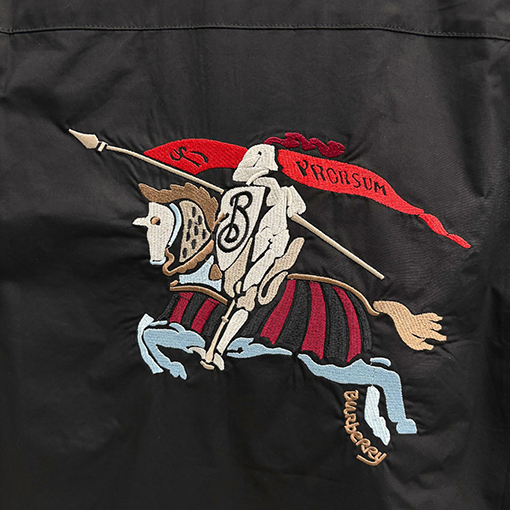 バーバリー 刺繍ロゴ長袖シャツ