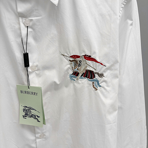 バーバリー 刺繍ロゴ長袖シャツ