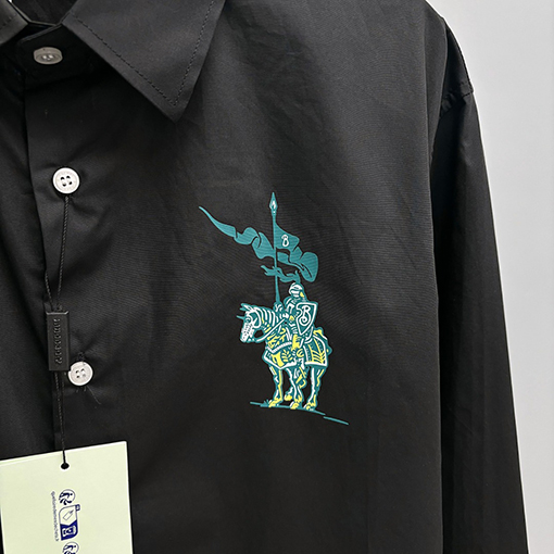 バーバリーコピー 太めのストラッププリントシャツ