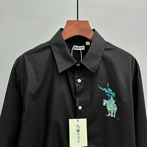 バーバリーコピー 太めのストラッププリントシャツ