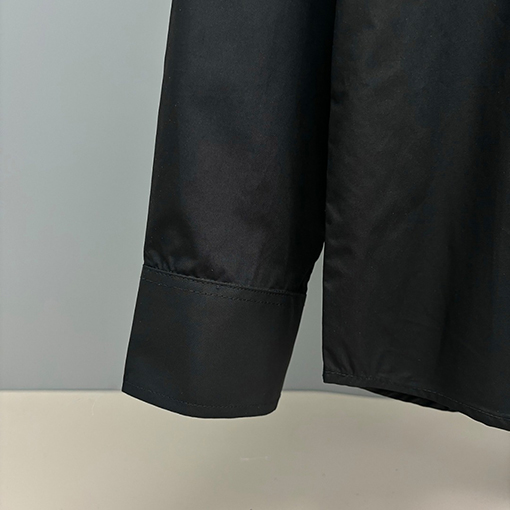 バーバリーコピー 太めのストラッププリントシャツ