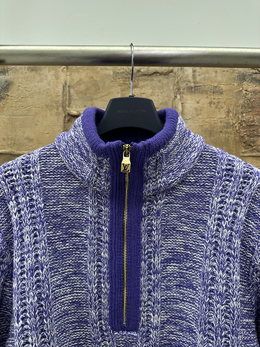ルイヴィトンスーパーコピー タッセルハーフジップウールニットセーター