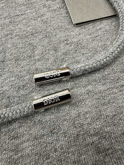 ディオール Dior 刺繍ロゴパーカー