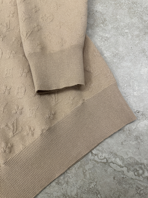 ルイヴィトンコピー グラデーションモノグラムラウンドネックニットセーター