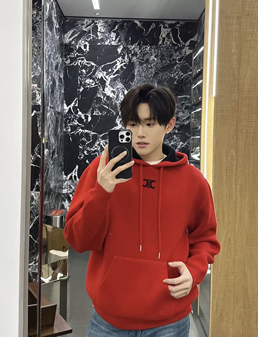 セリーヌ フード付きウールニットトップス