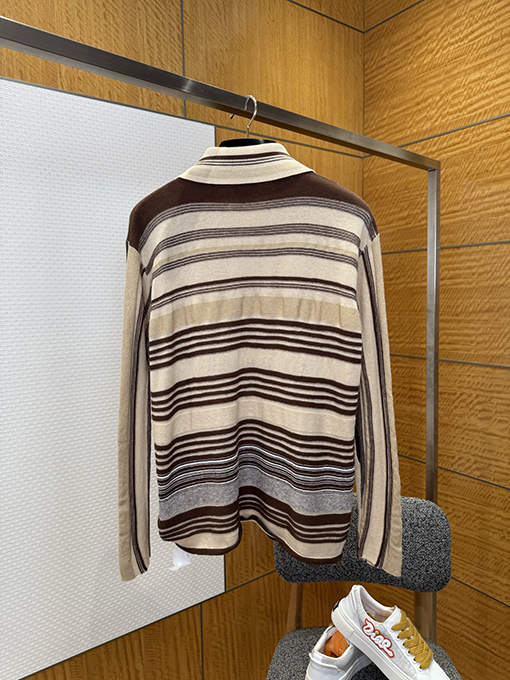 ボッテガヴェネタ ストライプの襟付き長袖ポロシャツ