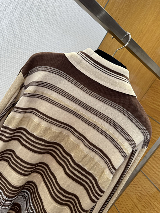 ボッテガヴェネタ ストライプの襟付き長袖ポロシャツ