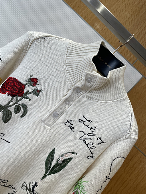 ディオール 花の刺繍ハーフオープンニットセーター