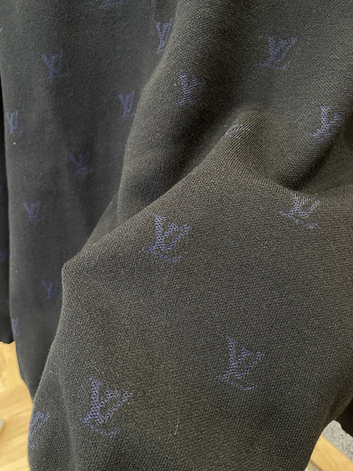 ルイヴィトン ロゴ全面プリントポロシャツ