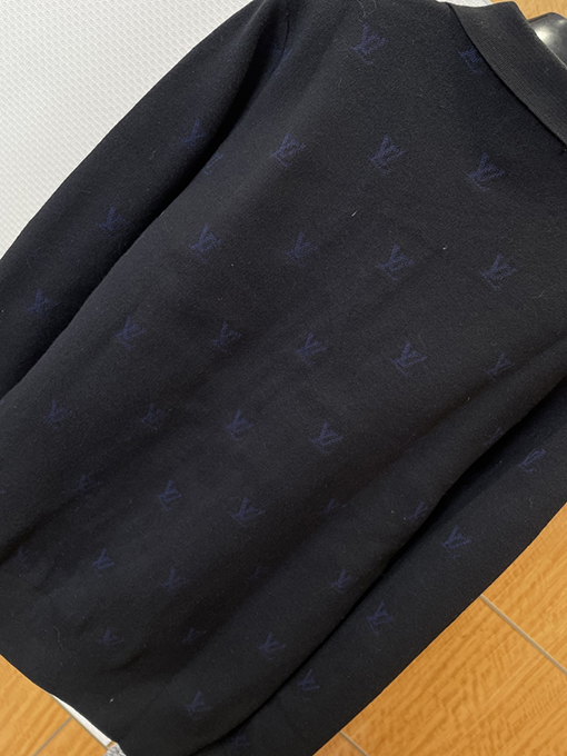 ルイヴィトン ロゴ全面プリントポロシャツ