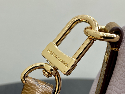 ルイヴィトンスーパーコピー LV SPEEDY EXPRESS 小さな枕ハンドバッグ M27275