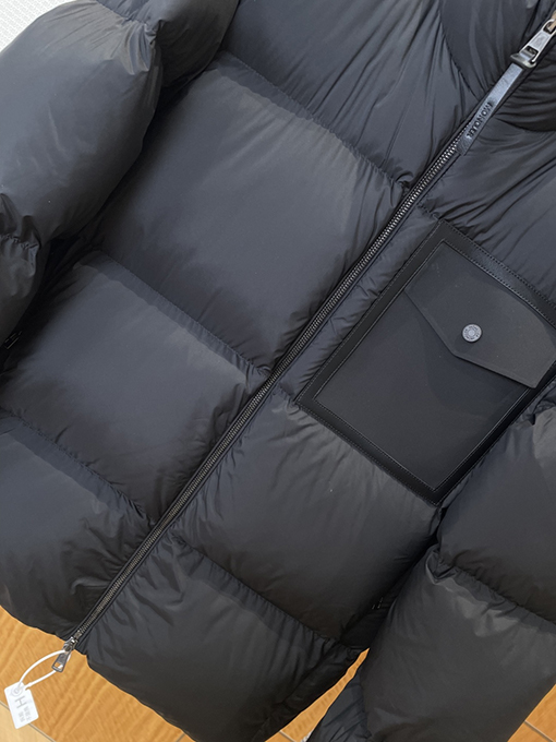 モンクレールコピー パッチワークポケットスタンドカラーダウンジャケット