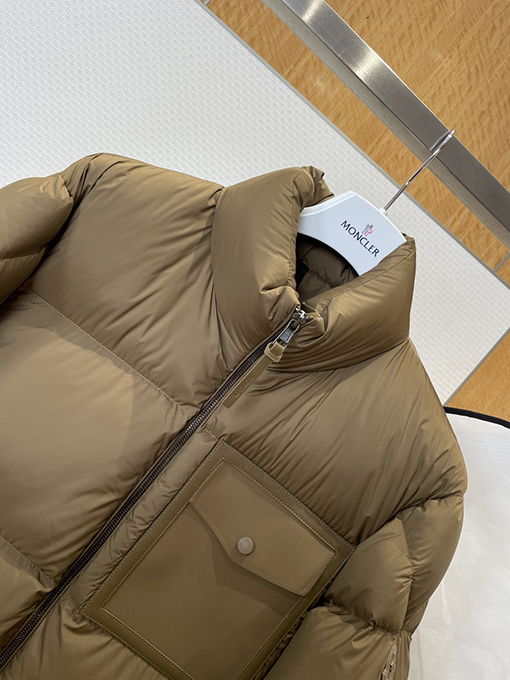 モンクレールコピー パッチワークポケットスタンドカラーダウンジャケット