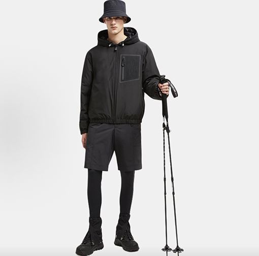 モンクレール リバーシブルロゴフード付きダウンジャケット