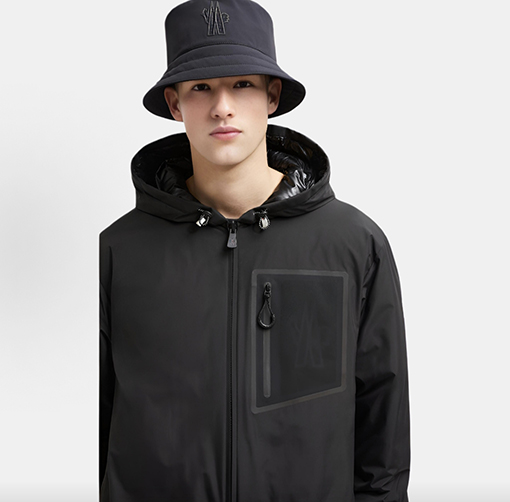 モンクレール リバーシブルロゴフード付きダウンジャケット