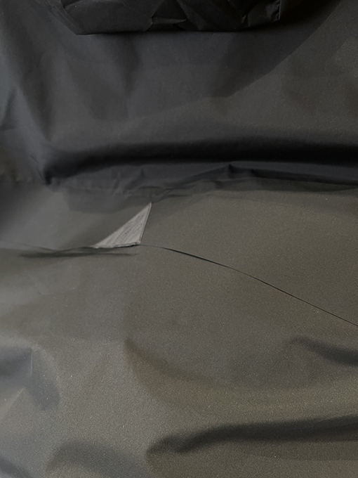 モンクレール リバーシブルロゴフード付きダウンジャケット