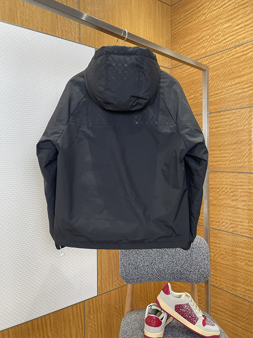 ルイヴィトン エンボスのジャカード織りレザーラベル付きフード付きジャケット