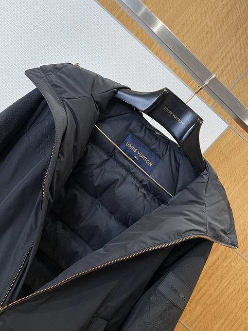 ルイヴィトン エンボスのジャカード織りレザーラベル付きフード付きジャケット