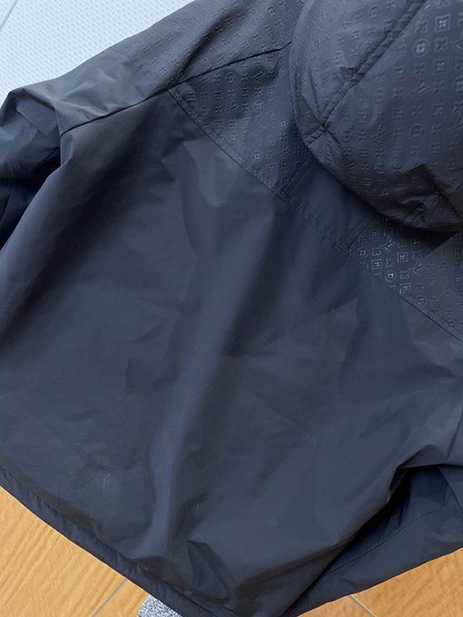 ルイヴィトン エンボスのジャカード織りレザーラベル付きフード付きジャケット