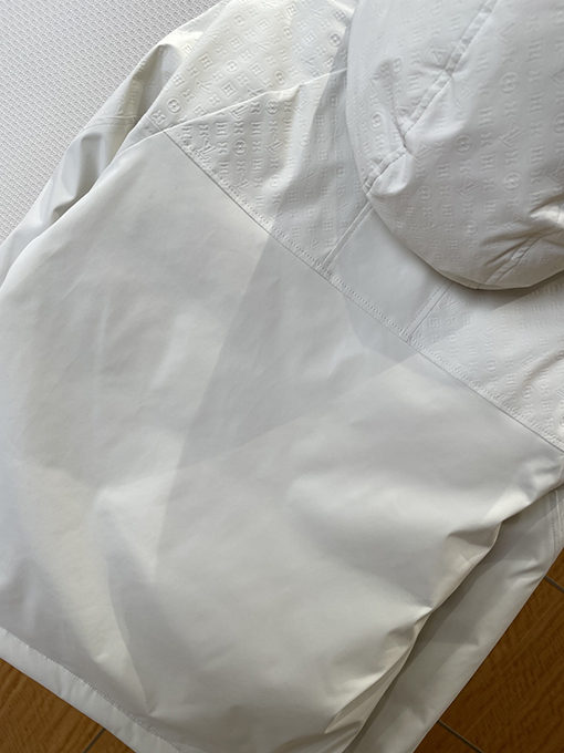 ルイヴィトン エンボスのジャカード織りレザーラベル付きフード付きジャケット