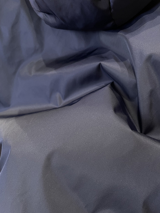 プラダスーパーコピー レッドレーベル フード付きダウンジャケット