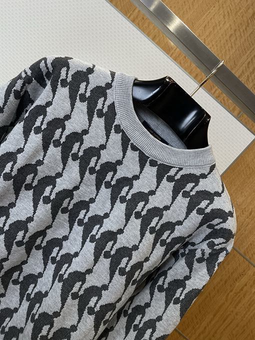 ルイヴィトンスーパーコピー 柄ジャカードクルーネックセーター